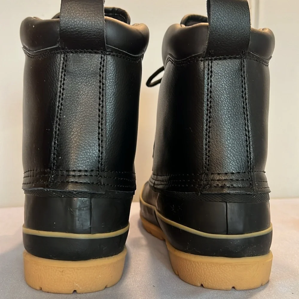 NWT Thermolite Black and Tan Weatherproof Winter Boots Size 9.5